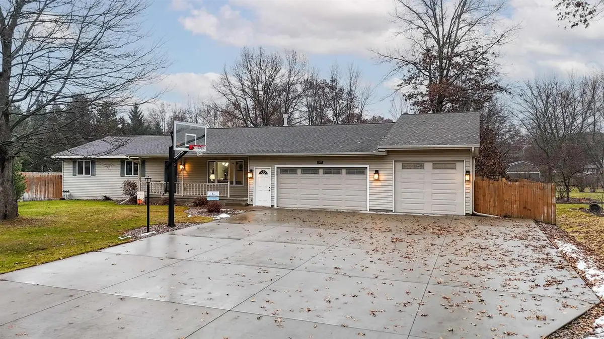 3339 BONNIE BAY ROAD, Stevens Point, WI 54481 - Image #1