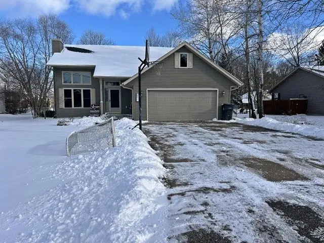 2511 S APPLE AVENUE, Marshfield, WI 54449 - Image #1