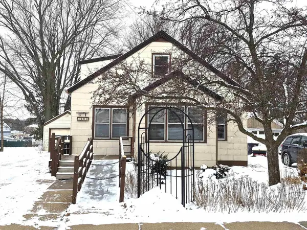 1604 S CEDAR AVENUE, Marshfield, WI 54449