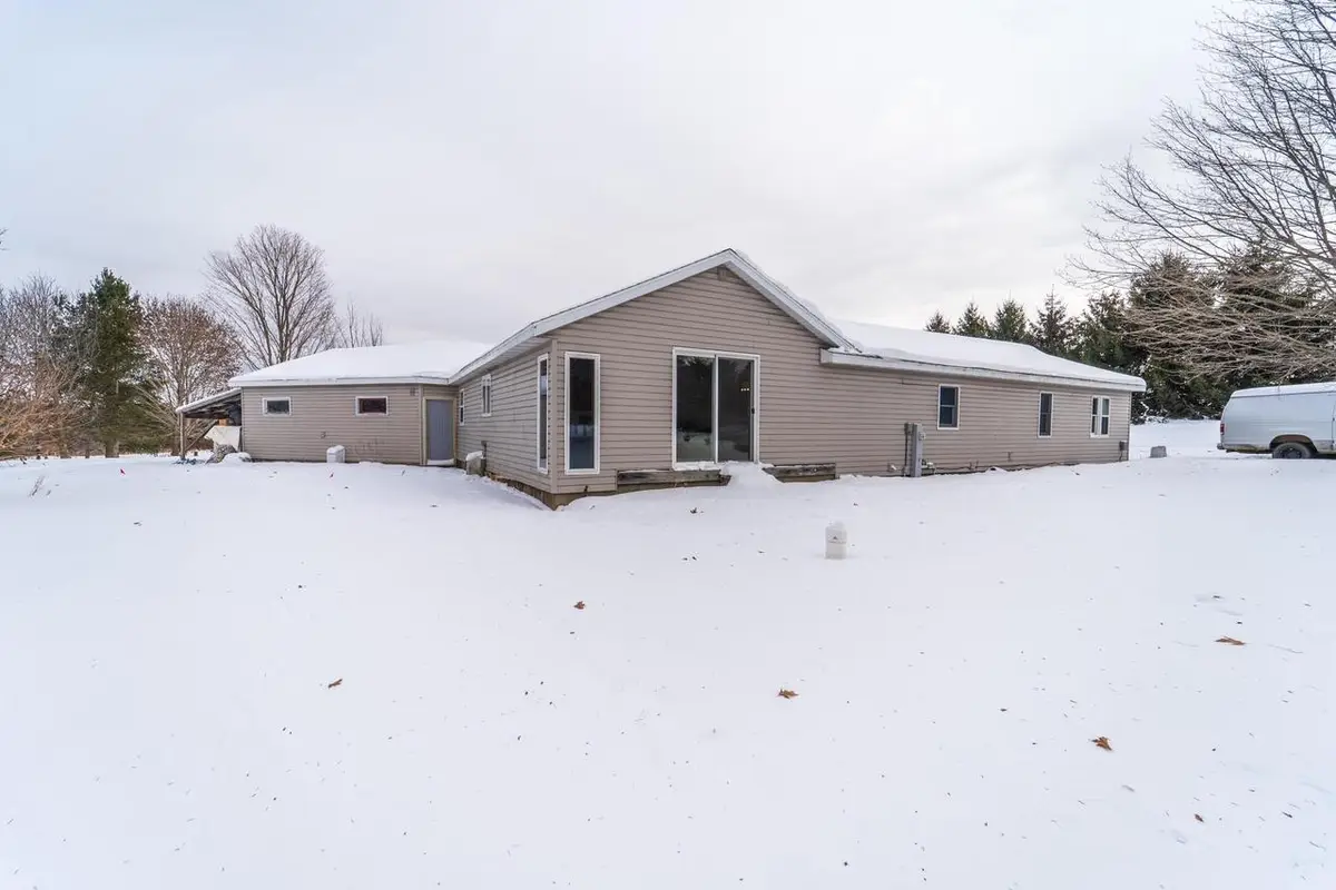 221511 COUNTY ROAD B, Marathon, WI 54448 - Image #1