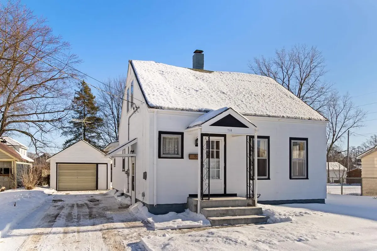 718 MAIDEN LANE, Shawano, WI 54166 - Image #1