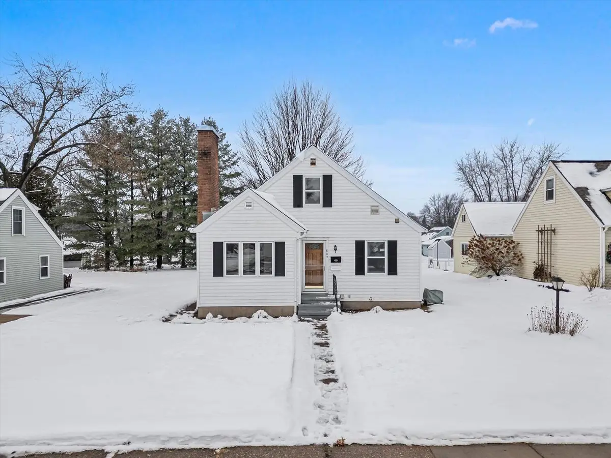 604 S APPLE AVENUE, Marshfield, WI 54449 - Image #1