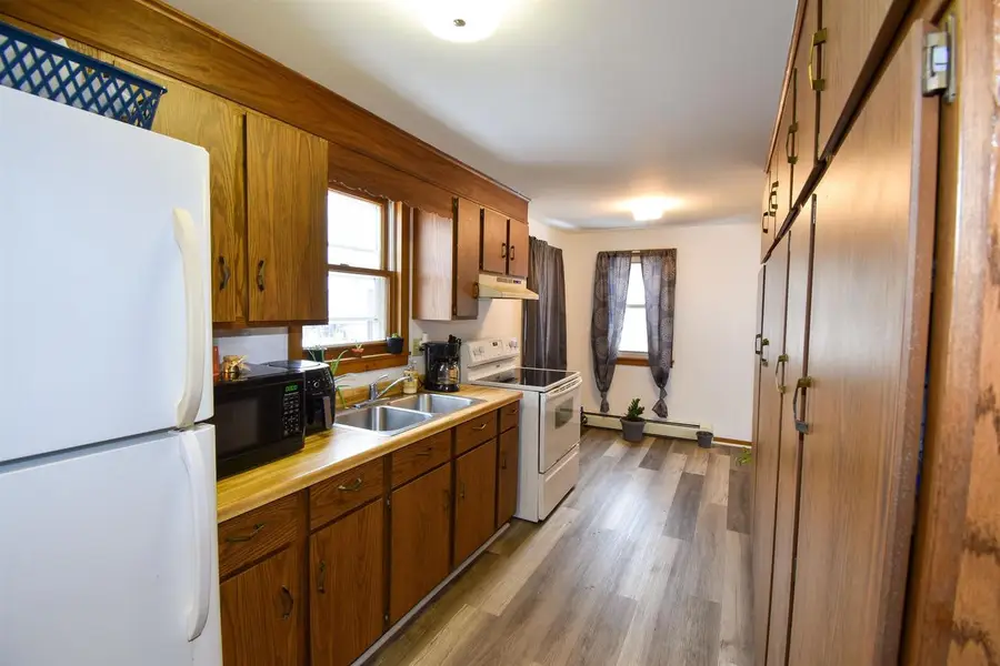 409 W PARKER STREET, Weyauwega, WI 54983 - Image #2