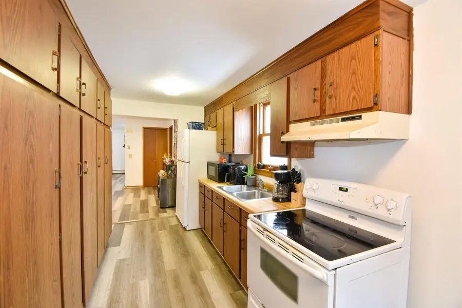 409 W PARKER STREET, Weyauwega, WI 54983 - Image #3