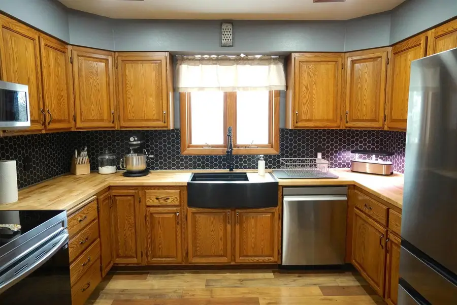 105 PRAIRIE STREET, Merrill, WI 54452 - Image #2