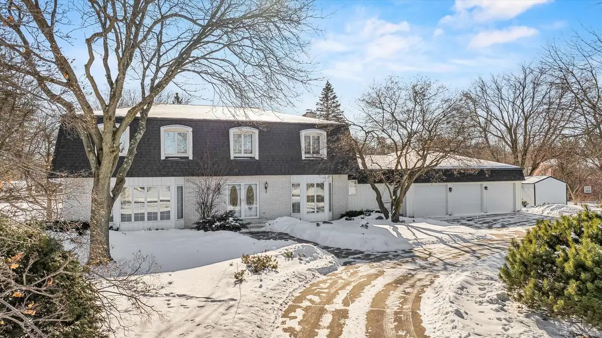 1002 W BLODGETT STREET, Marshfield, WI 54449 - #1