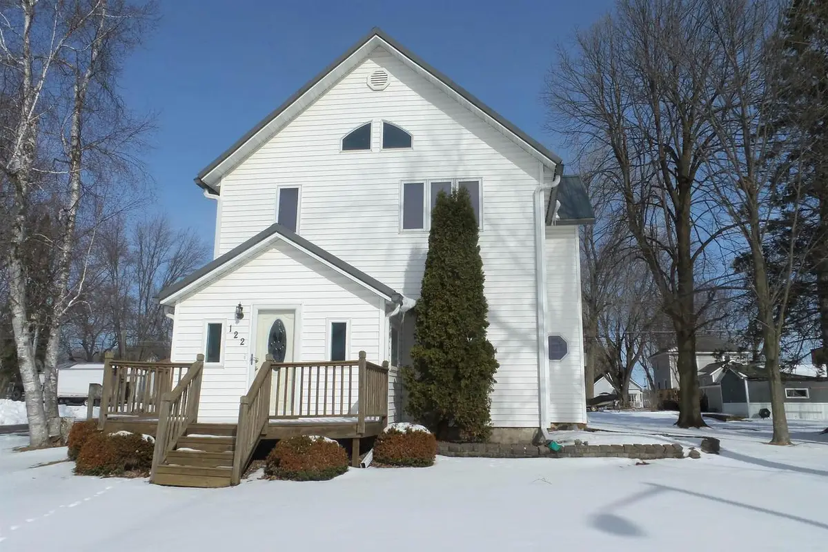 122 W SPRUCE STREET, Abbotsford, WI 54405 - #1