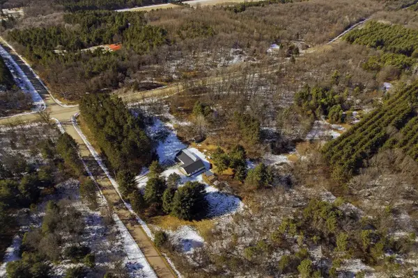 10028 OAKDALE DRIVE, Almond, WI 54909