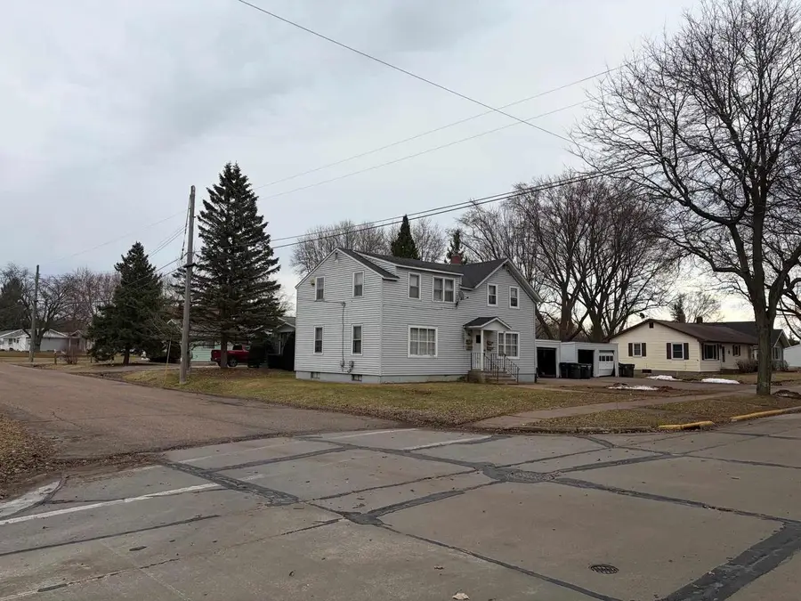 1509 S PALMETTO AVENUE, Marshfield, WI 54449 - #2