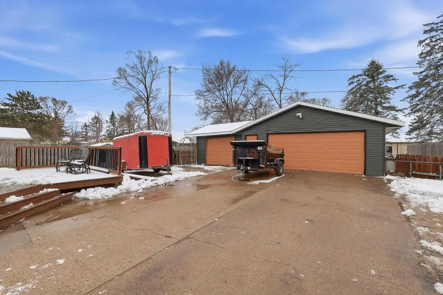 2924 LINDBERGH AVENUE, Stevens Point, WI 54481 - #2