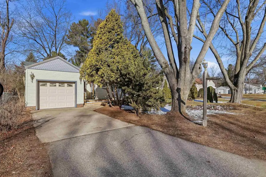 908 GREEN AVENUE, Stevens Point, WI 54481 - #2