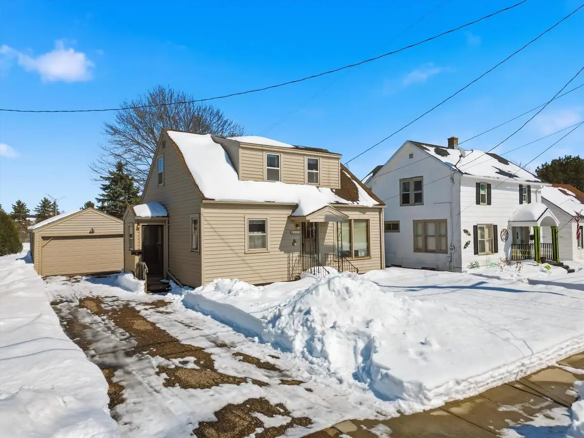 1113 E 4TH STREET, Marshfield, WI 54449 - #1