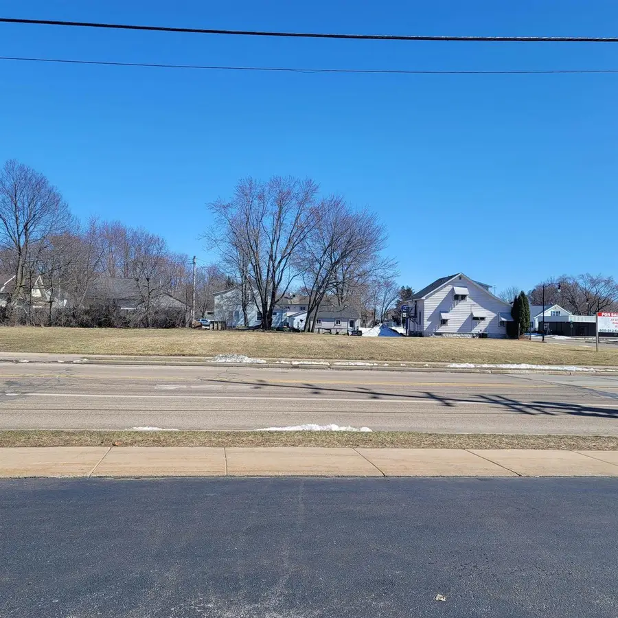 1640 W GRAND AVENUE, Wisconsin Rapids, WI 54495 - #2