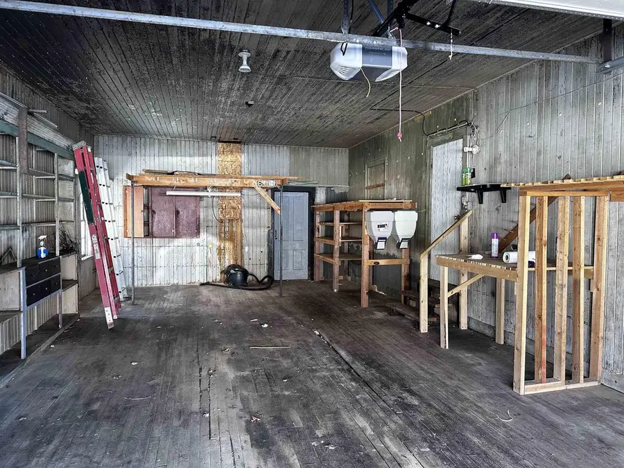 4941 N FOURTH STREET, Leopolis, WI 54948 - #2