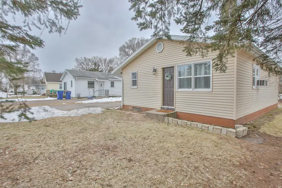 1120 S 15TH AVENUE, Wausau, WI 54401 - #2