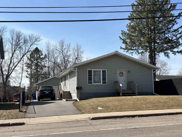 909 GRAND AVENUE, Merrill, WI 54452