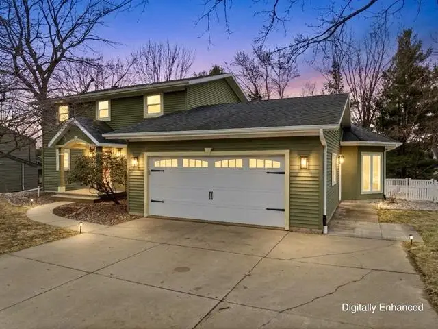 1012 W CHAPEL STREET, Marshfield, WI 54449 - #1