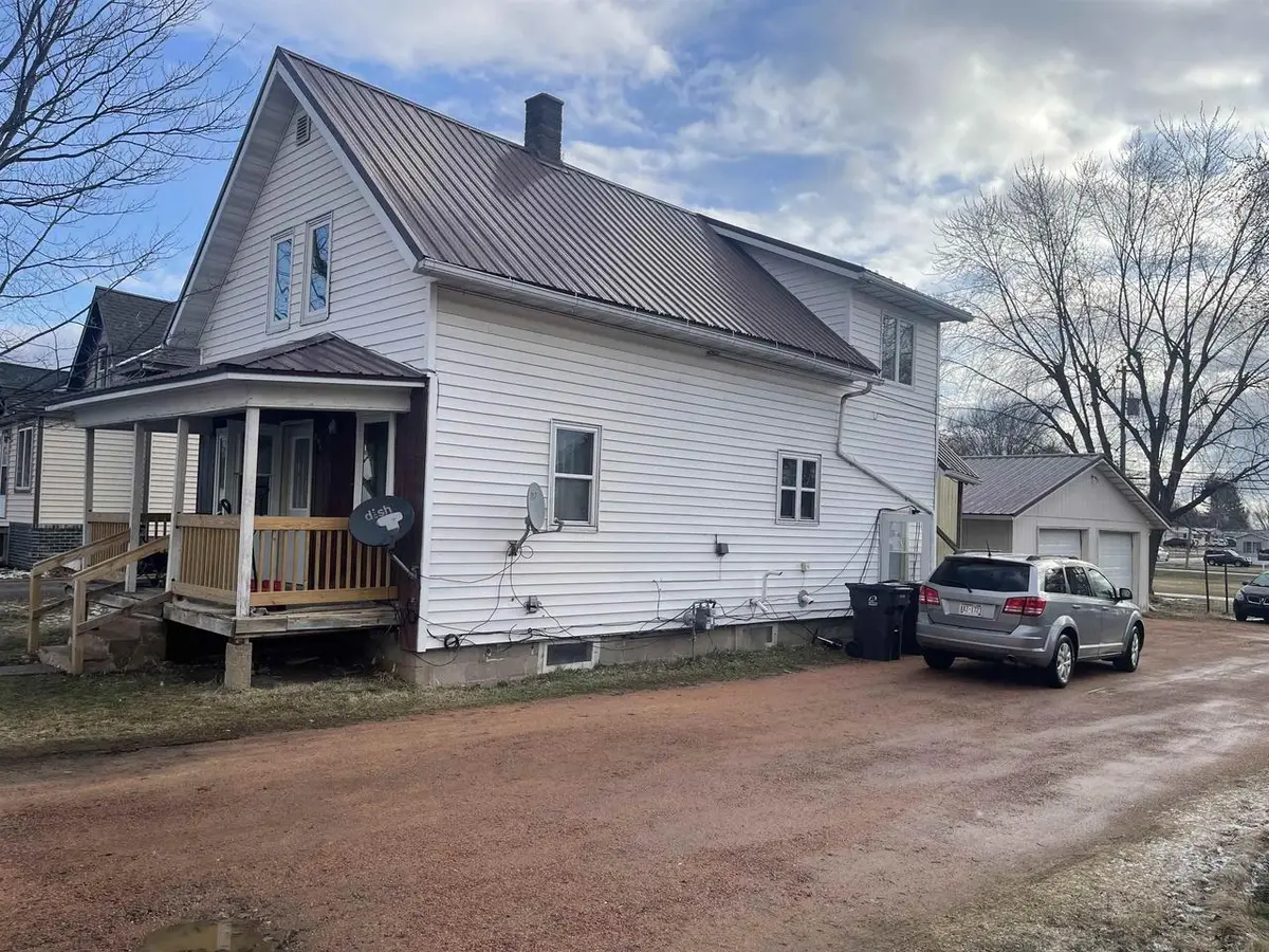 306 N 4TH STREET, Abbotsford, WI 54405 - #1