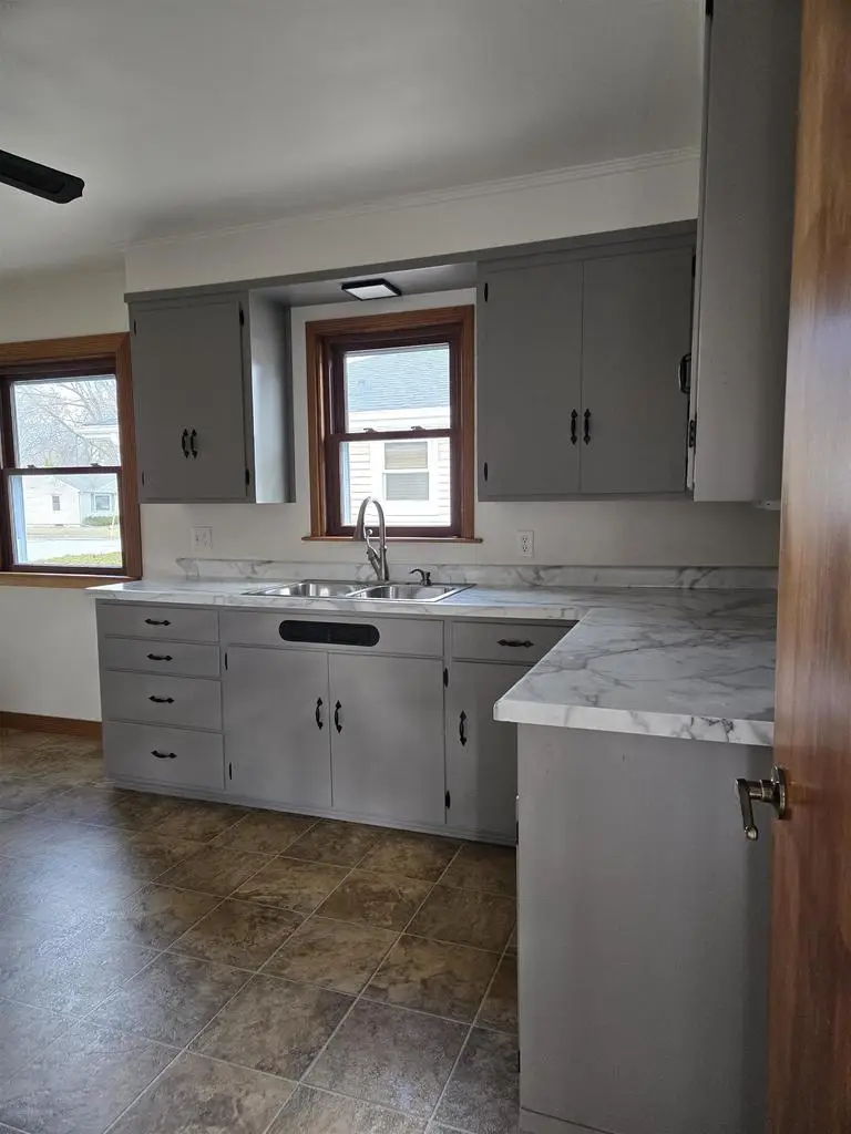 927 SHERRY STREET, Neenah, WI 54956 - #3