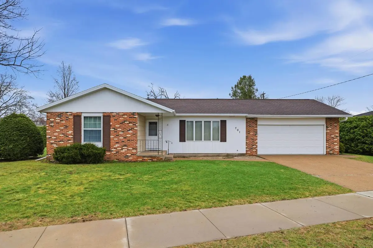 701 WILSHIRE BOULEVARD, Stevens Point, WI 54481 - #1
