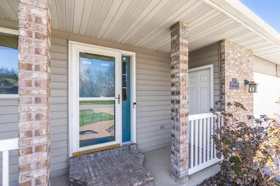 406 S LARCH AVENUE, Marshfield, WI 54449 - #3