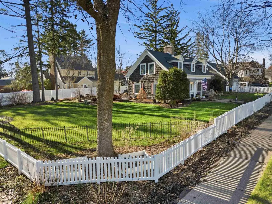 512 HARDACRE AVENUE, Marshfield, WI 54449 - #3