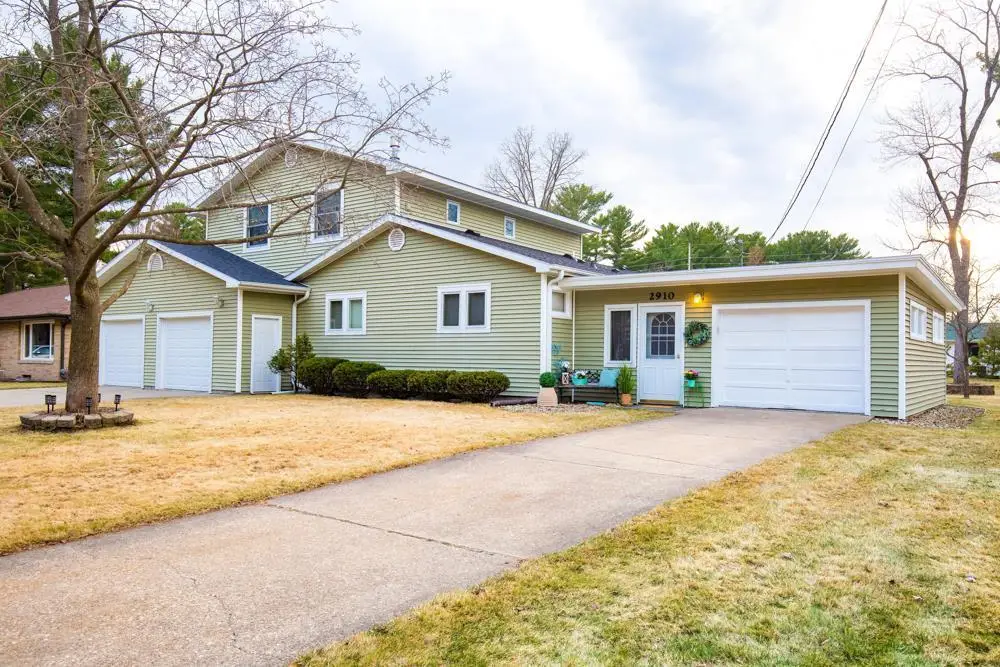 2910 5TH STREET SOUTH, Wisconsin Rapids, WI 54494 - #1