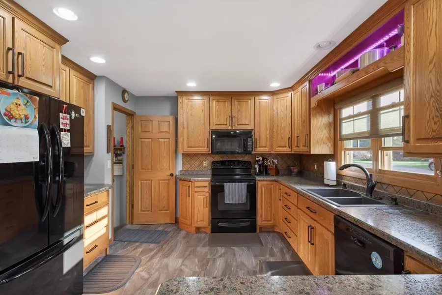 911 19TH STREET S, Wisconsin Rapids, WI 54494 - #3