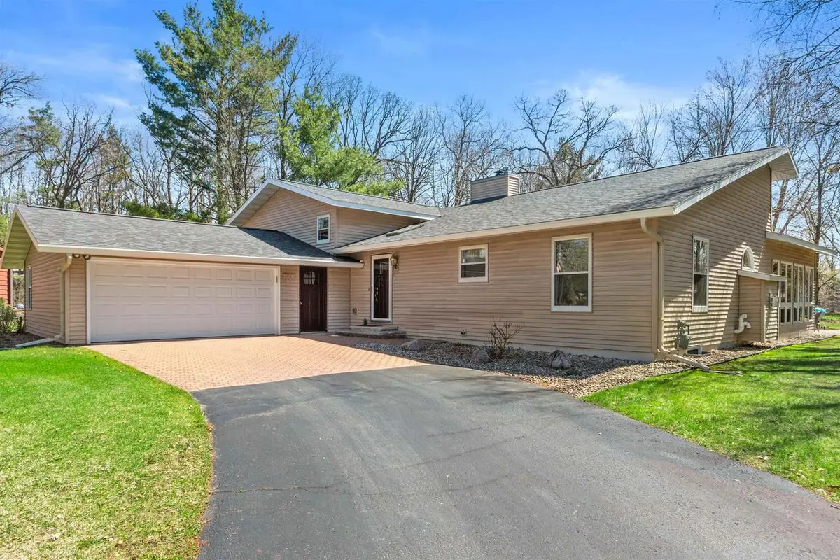 530 CANTERBURY DRIVE, Plover, WI 54467 - #1