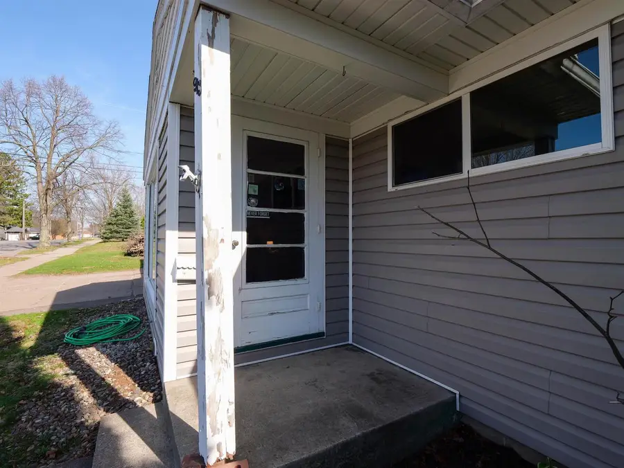 913 W STROWBRIDGE STREET, Wausau, WI 54401 - #3