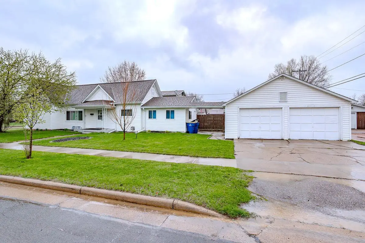 701 COTTAGE STREET, Merrill, WI 54452 - #1