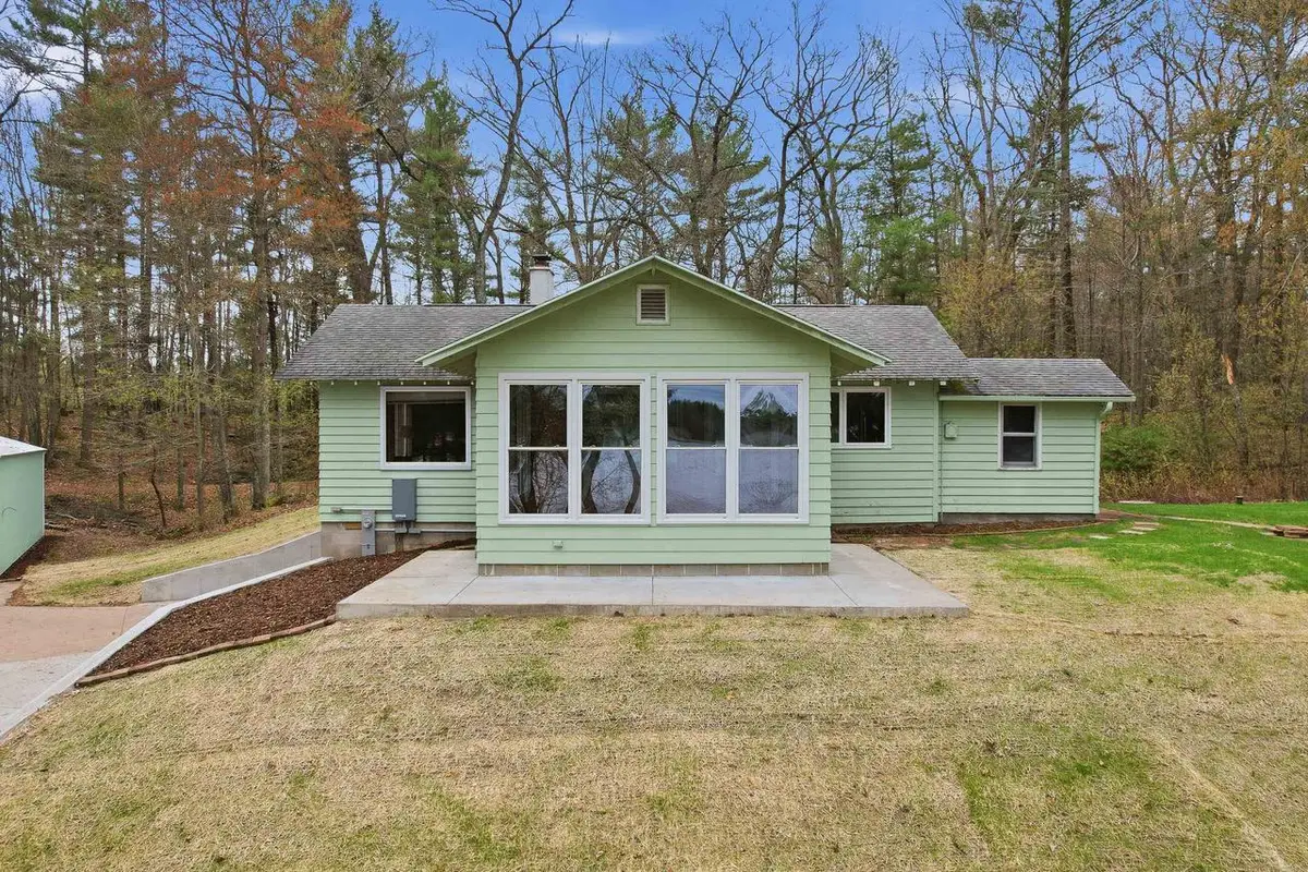 E1875 DOEDE LANE, Iola, WI 54945 - #1