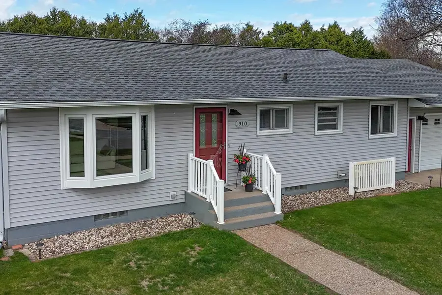 910 16TH STREET SOUTH, Wisconsin Rapids, WI 54494 - #3