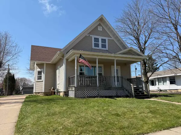 305 DIVISION STREET, Loyal, WI 54446