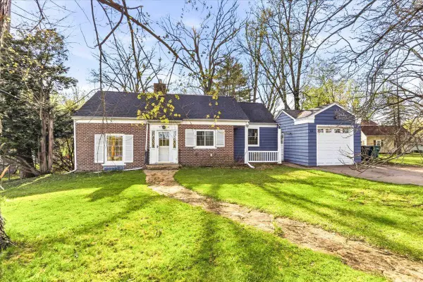 812 POINT BASSE AVENUE, Nekoosa, WI 54457