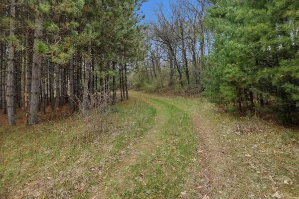000 COUNTY ROAD J NORTH, Rosholt, WI 54473