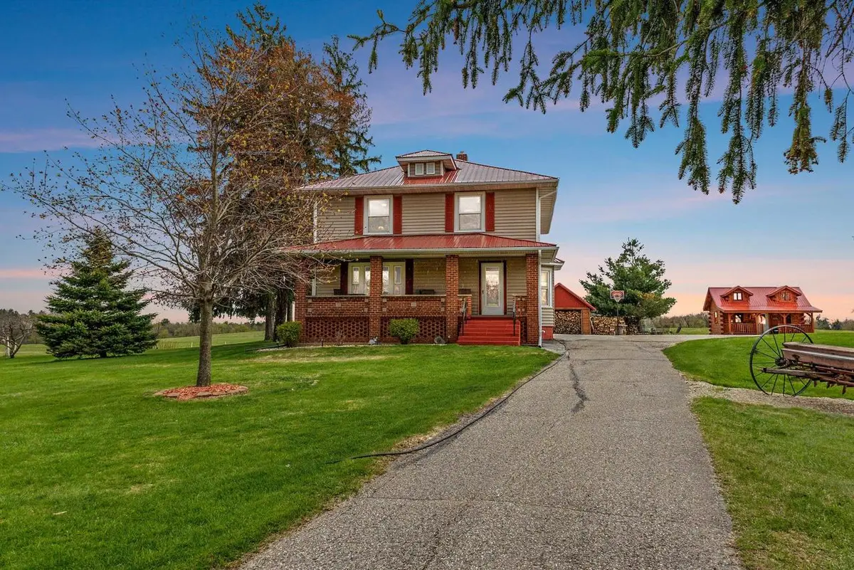 E721 COUNTY ROAD MM, Iola, WI 54945 - #1