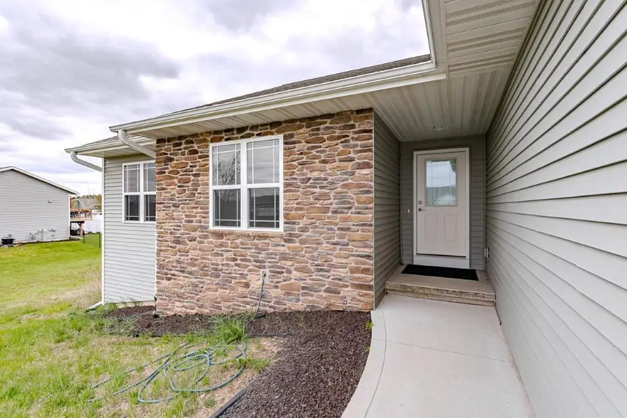 2363 NEWCASTLE DRIVE, Kronenwetter, WI 54455 - #2