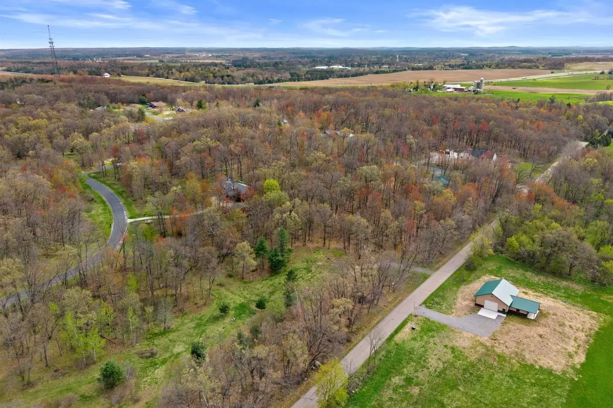 9336 FOUNTAIN GROVE ROAD, Amherst, WI 54406 - #1