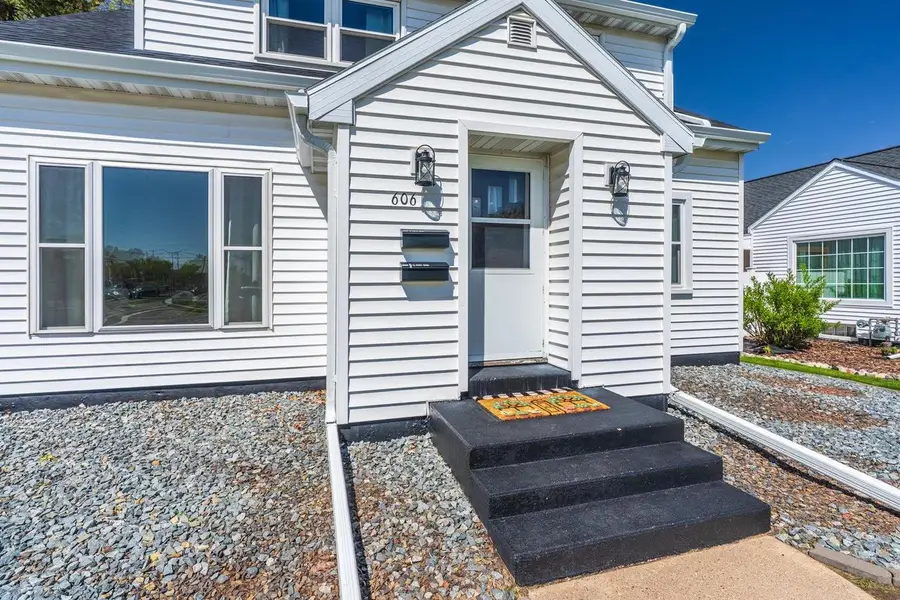 606 N 4TH AVENUE, Wausau, WI 54401 - #3