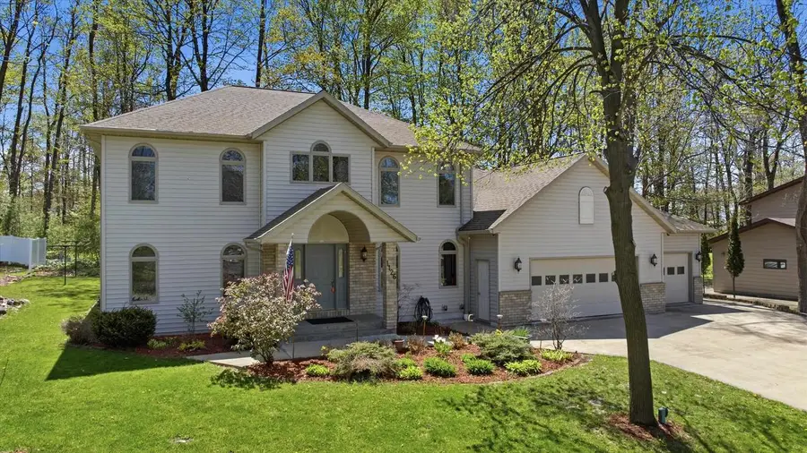 1126 W IVES STREET, Marshfield, WI 54449 - #2