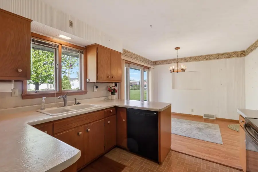 330 S 18TH STREET, Wisconsin Rapids, WI 54494 - #2