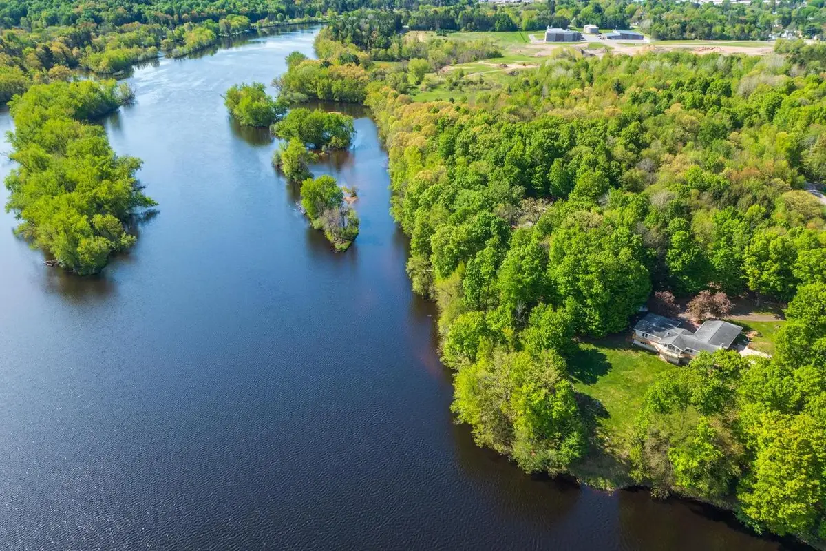 2611 BAYSHORE DRIVE, Wausau, WI 54401 - #1
