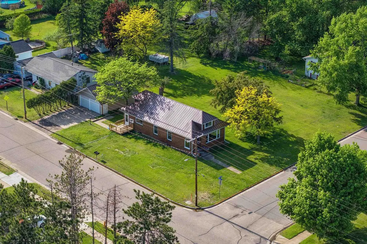 424 MAPLE STREET, Nekoosa, WI 54457 - #1