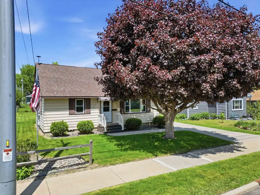 311 W IVES STREET, Marshfield, WI 54449 - #2