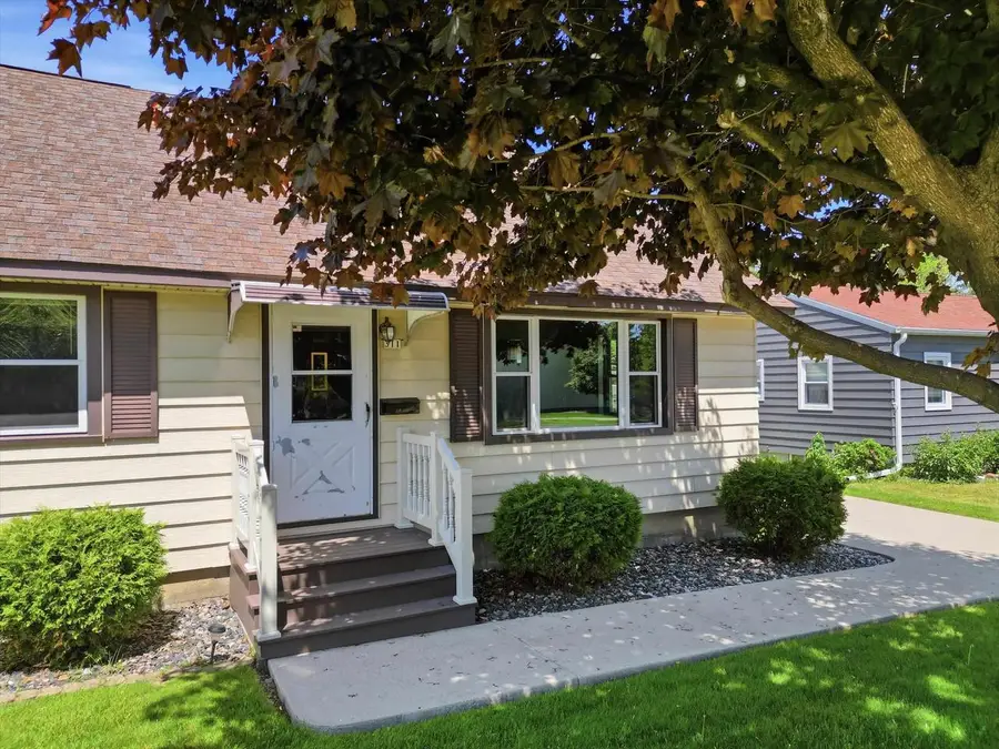311 W IVES STREET, Marshfield, WI 54449 - #3