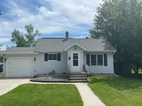 611 FARWELL AVENUE, Antigo, WI 54409