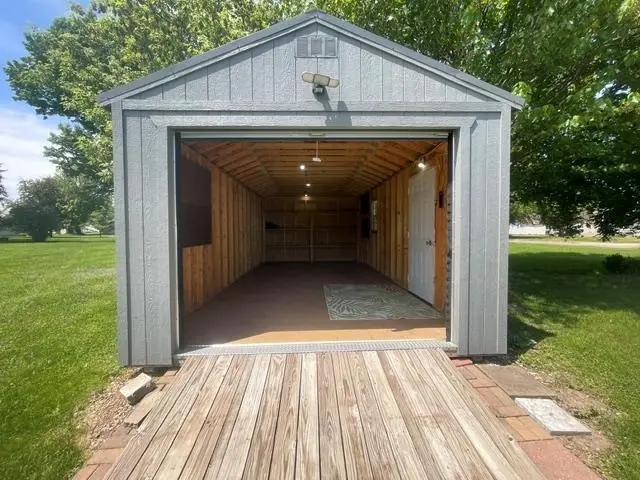 611 FARWELL AVENUE, Antigo, WI 54409 - #3