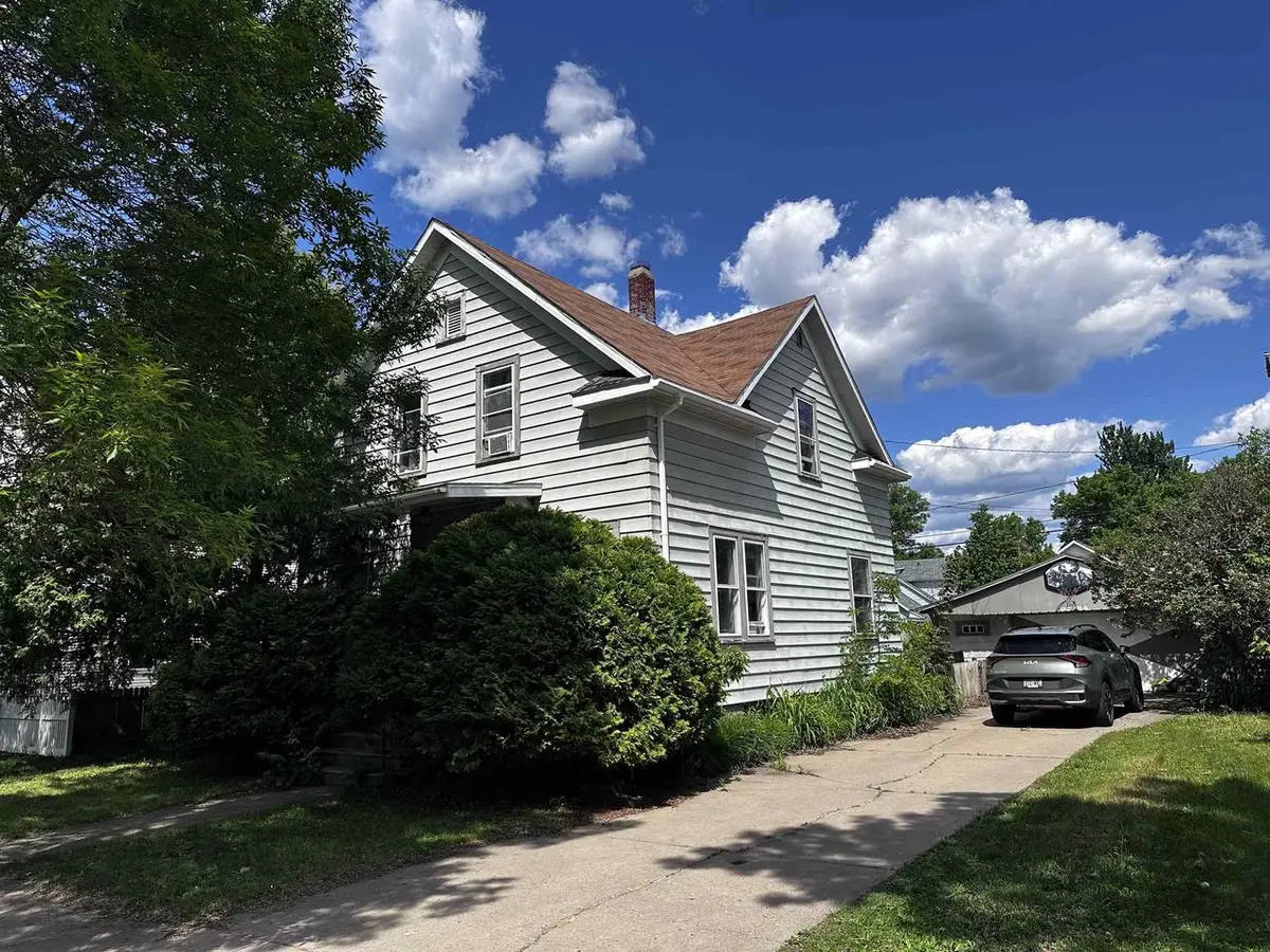 617 S FOURTH AVENUE, Wausau, WI 54401 - #1