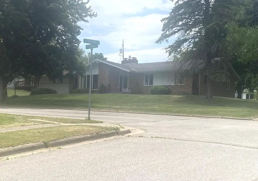 801 CHESTNUT STREET, Marathon, WI 54448 - #2